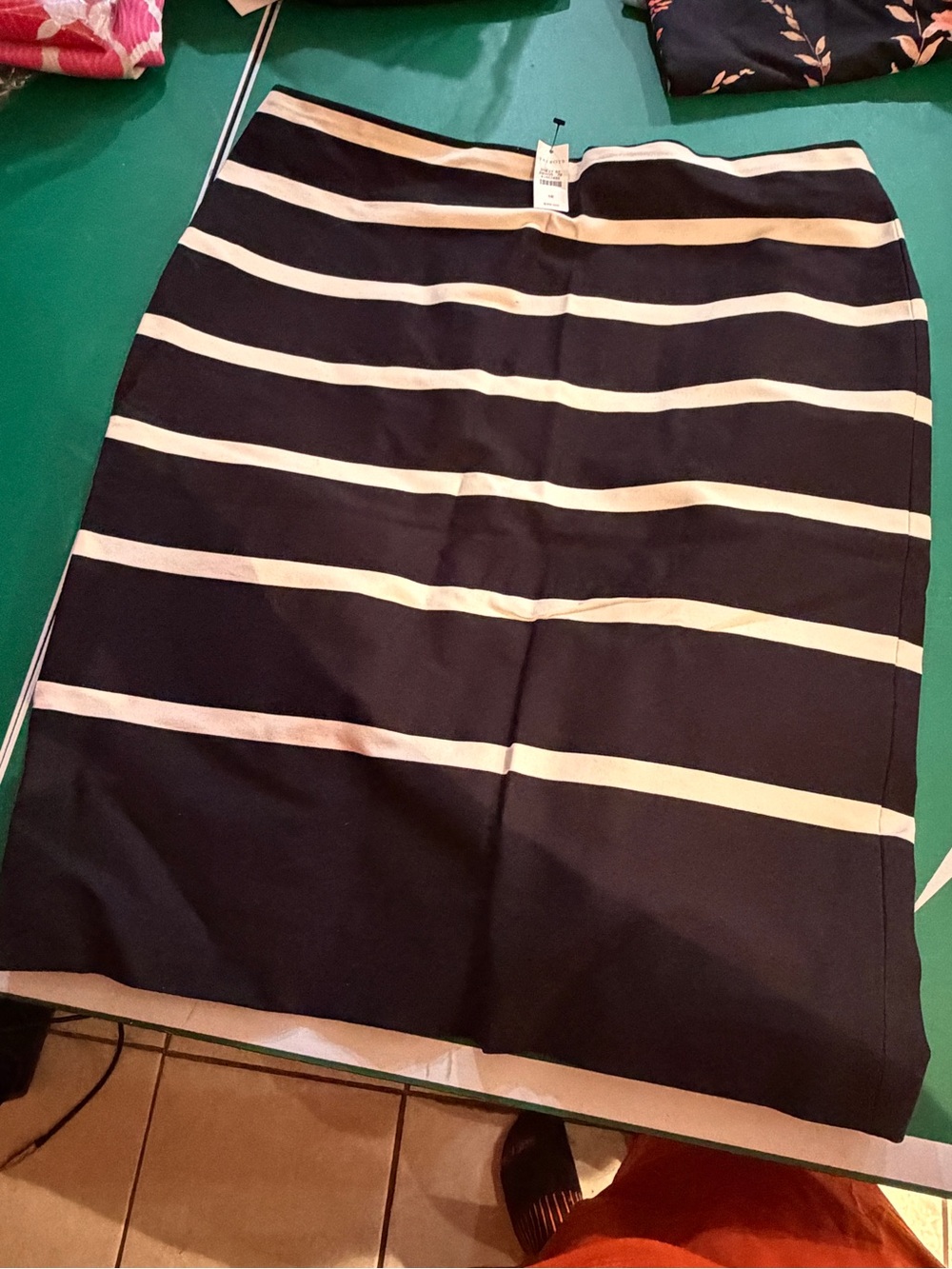 NWT Talbots Classic Black & White Striped Pencil Skirt - Size 16 Women’s